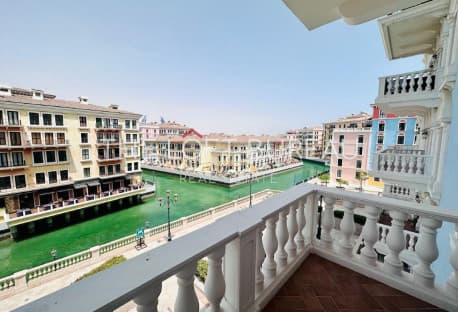 QUIET COZY 3 BEDROOM | CANAL VIEW | BEACH