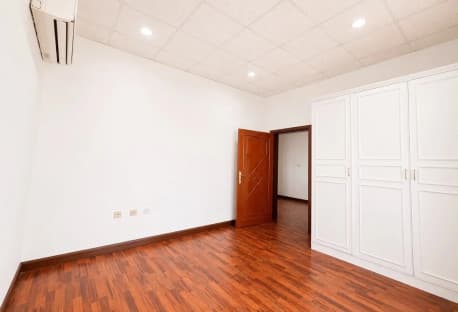 Beautiful villa in quiet compound with maid room