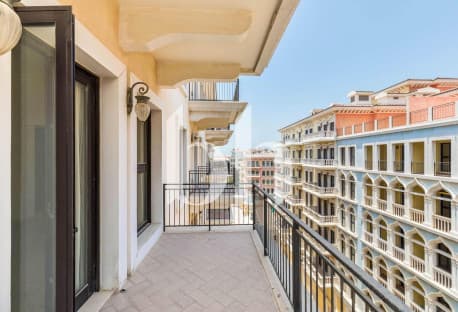 3BHK SEMI FURNISHED I QANAT QUARTIER HOT DEAL